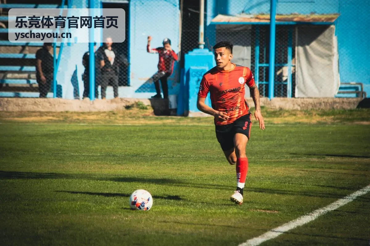 乐竞体育官网首页赛前检录与场地准备现场